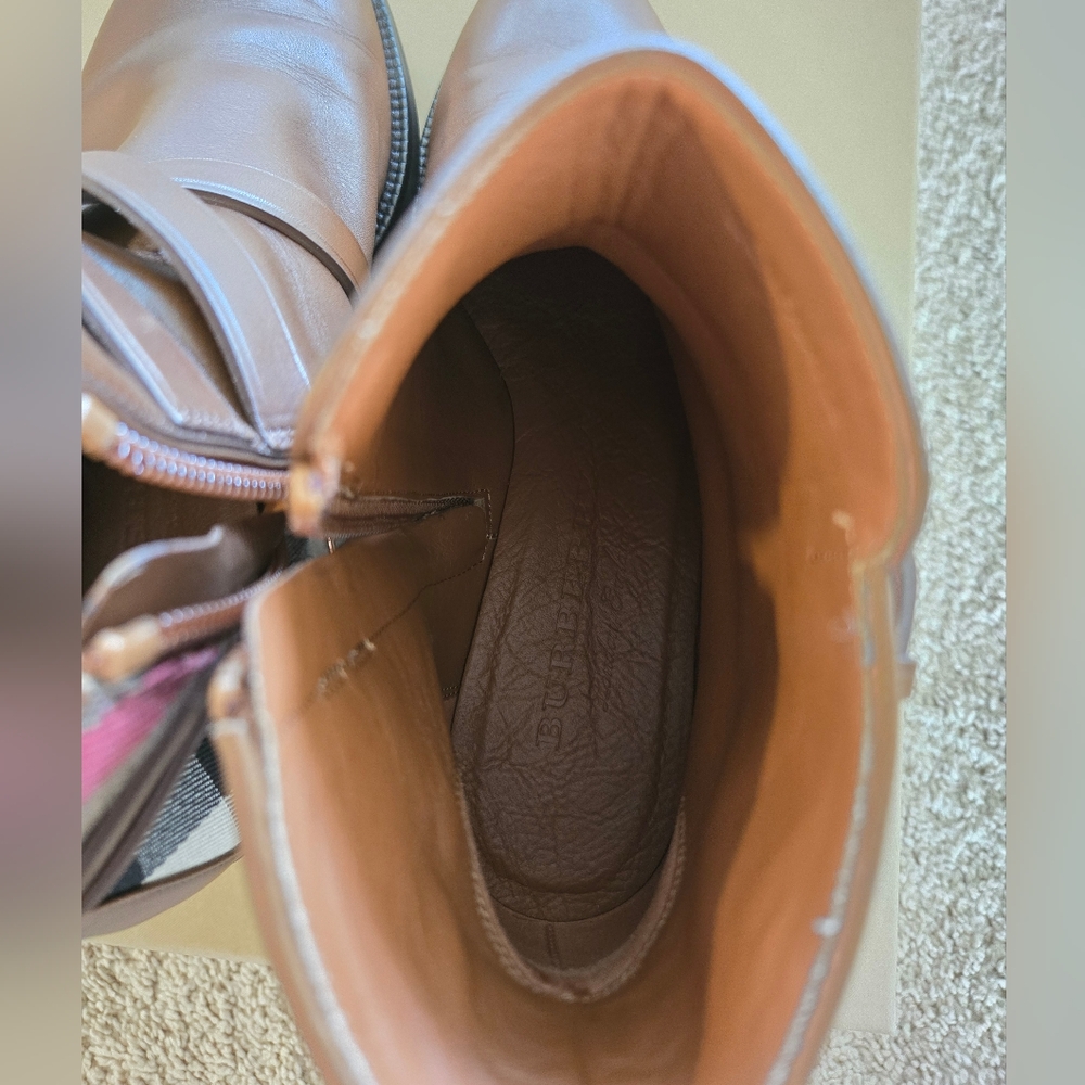 Burberry Women's Brown Booties. - Picture 9 of 13